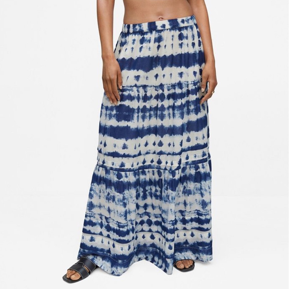 Long skirt